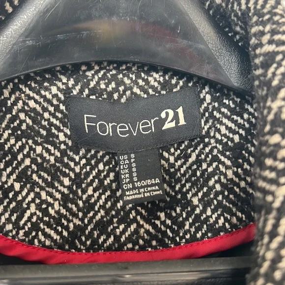 Forever 21 Winter Jacket - Picture 6 of 10